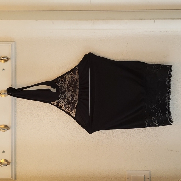 Wet Seal Black Halter Top with Lace - Picture 2 of 3